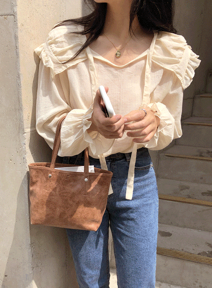 모이아 blouse