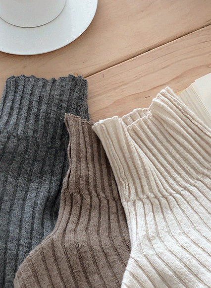 에딧 폴라 knit (wool 60% cashmere 5%)